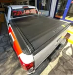 TAPA RIGIDA RETRACTIL MANUAL DE ALUMINIO HILUX 2015-2025 - Imagen 2