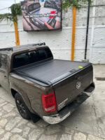 TAPA RIGIDA RETRACTIL MANUAL AMAROK 2025 (NO EXTREME) - Imagen 4